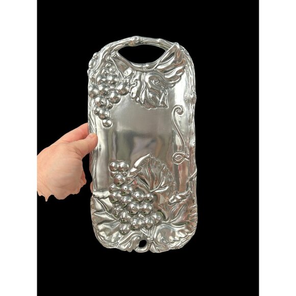 New in Box Arthur Court 2005 Grape 10" x 5" Small Olive Cheese Appetizer Tray - Picture 6 of 10